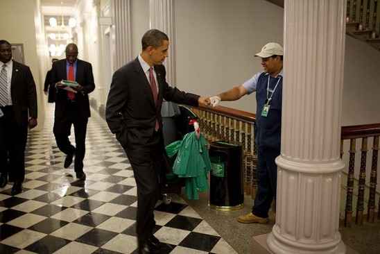 Barack Obamanın ağ evin fotoqrafı tərəfindən çəkilən 25 maraqlı FOTOSU