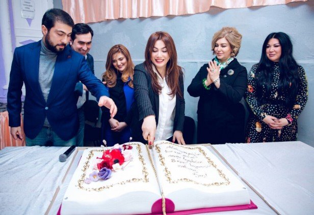 Yerli məşhurlar 8 Martı qadın həbsxanasında keçirdilər - FOTOLAR