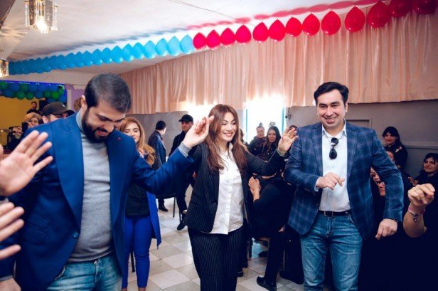 Yerli məşhurlar 8 Martı qadın həbsxanasında keçirdilər - FOTOLAR