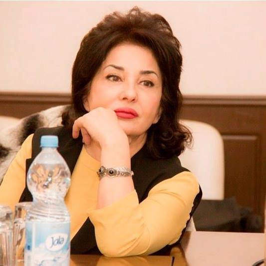 Azərbaycanlı həkimlərdən ŞOK diaqnoz: 3 böyrəyin var!