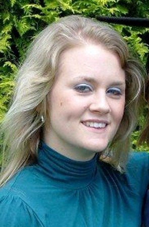 Şagirdi ilə maşında sevişərkən tutuldu - FOTOLAR