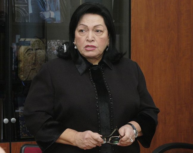 AMEA-nın akademik xanımları pivə masasında - FOTOLAR