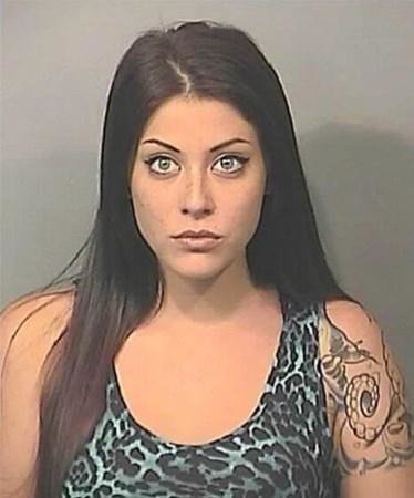 Dünyanın ən gözəl qadın məhbusu - FOTO