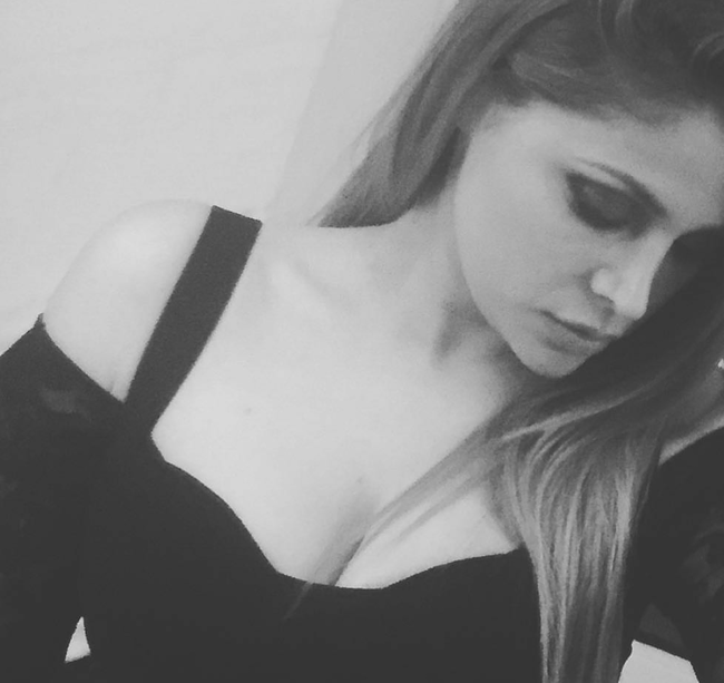 Eurovision qalibimizdən dərin sinə dekoltəsi - FOTO