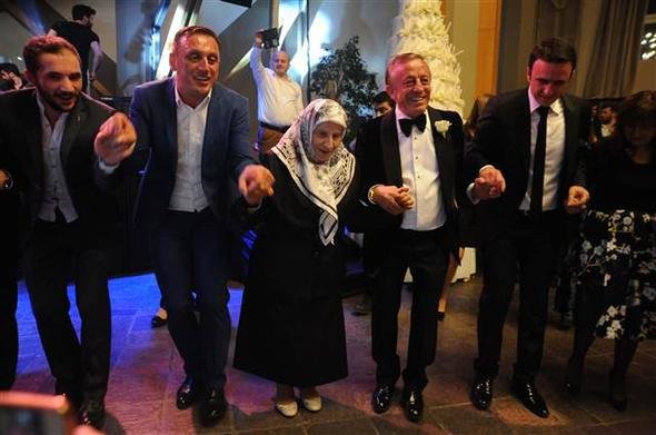 Milyarder ərə gedən qızına ikinci dəfə toy etdi - Fotolar