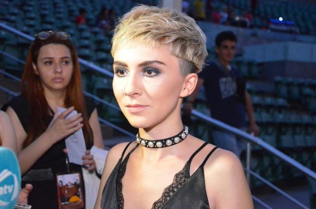 ""Zapadlo" zaddır bəyəm?" - Dianadan Nigara SƏRT TƏPKİ