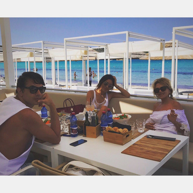 Azərbaycan gözəlindən dənizdə YARIÇILPAQ - FOTOLAR