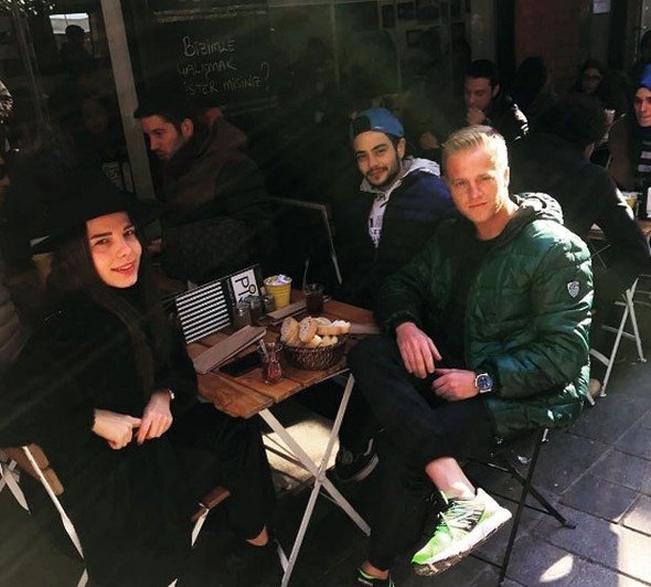 Cinsiyyətini dəyişən aktrisa nişanlanır - FOTO