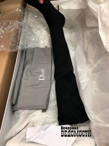 Bakıdan yola salınan 400 min dollarlıq lüks geyim və ayaqqabı TUTULDU - FOTOLAR