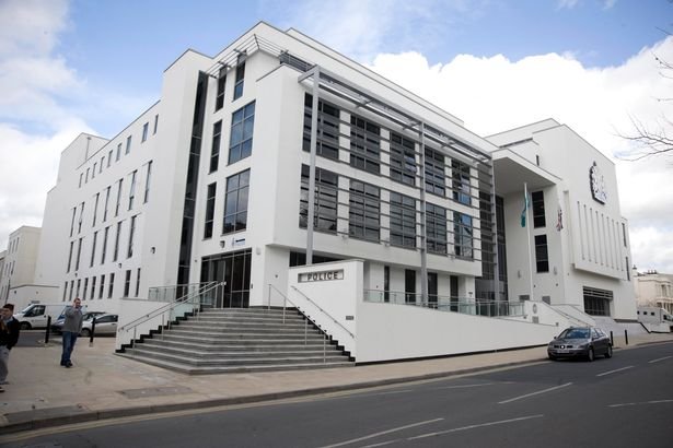 37 yaşlı müəllimə 15 yaşlı şagirdi ilə cinsi əlaqəyə girdi - FOTO + VİDEO