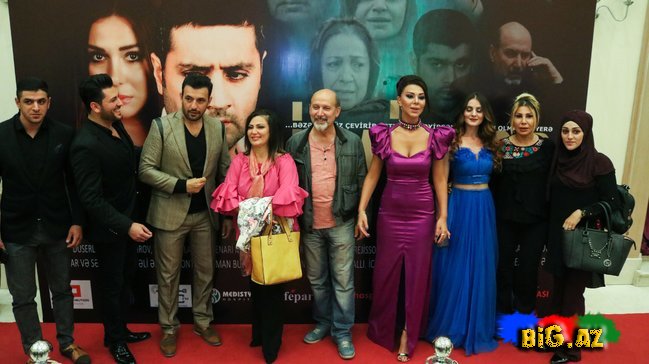 Aktrisa Gülşənin sinə dekolteli çəhrayı libası - Qala gecəsindən FOTOLAR