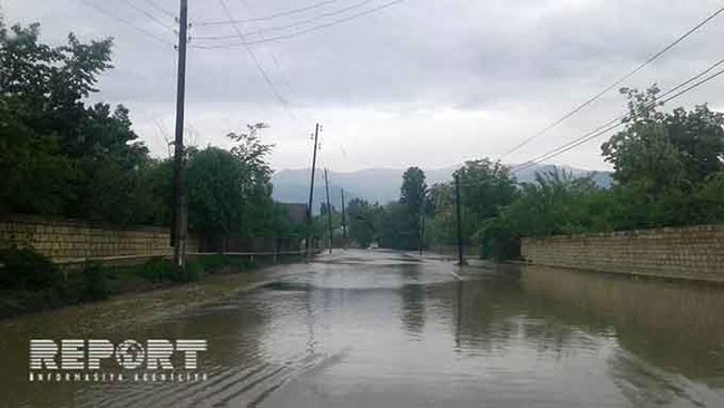Qaxda DƏHŞƏTLİ FƏLAKƏT: sakinlər qorxu içində - FOTOLAR