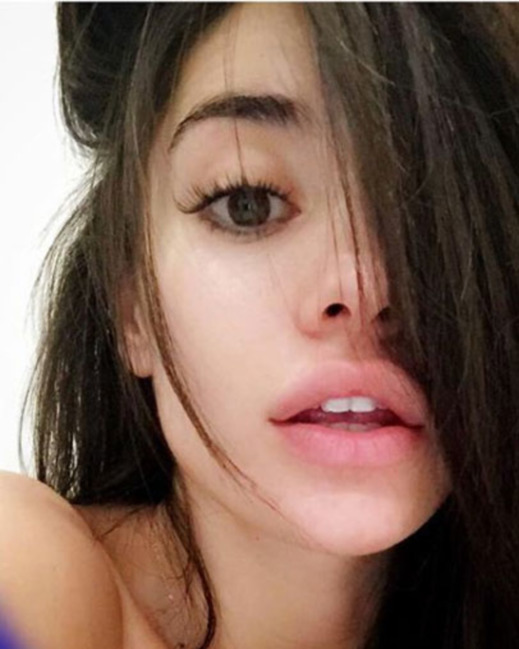 27 yaşlı gözəlçə görün hansı məşhurun qızıdır - FOTOLAR