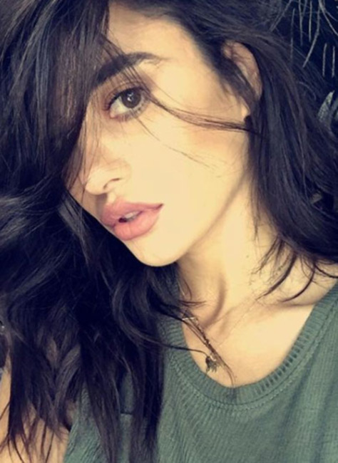 27 yaşlı gözəlçə görün hansı məşhurun qızıdır - FOTOLAR