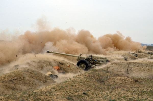Azərbaycan ordusunun tankları və aviasiya hərəkətə keçdi - FOTOLAR