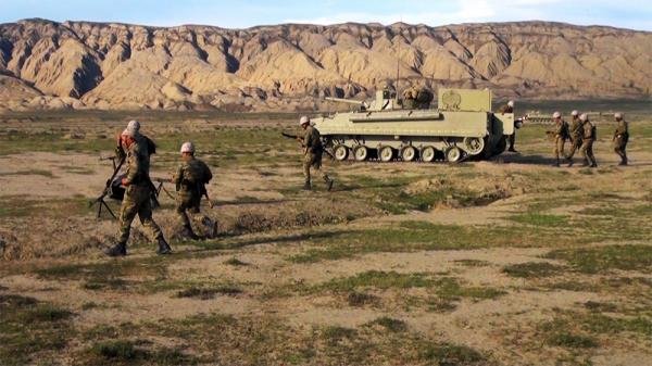 Azərbaycan ordusunun tankları və aviasiya hərəkətə keçdi - FOTOLAR