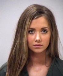 Dünyanın ən gözəl qadın məhbusu - FOTO