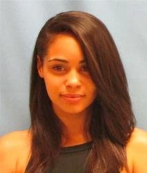 Dünyanın ən gözəl qadın məhbusu - FOTO