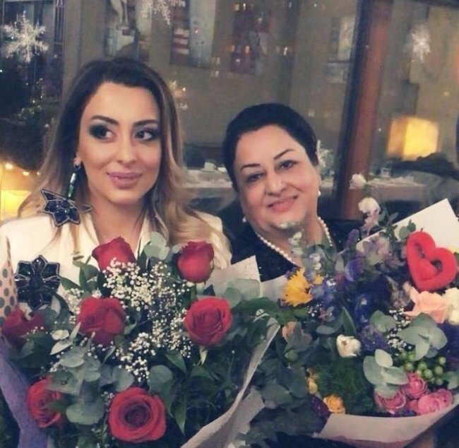 Tanınmış azərbaycanlı aktrisanın qızı anasına bənzərliyi ilə diqqət çəkir - FOTO