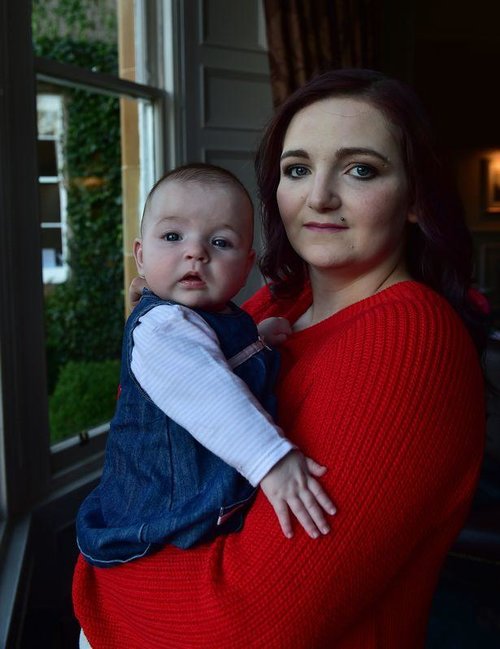 11 yaşında ana olan qadının ikinci övladı dünyaya gəldi - FOTO