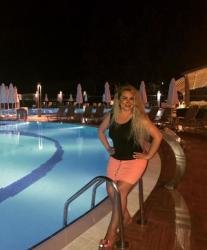 Könül Kərimova istirahət FOTOlarını yaydı