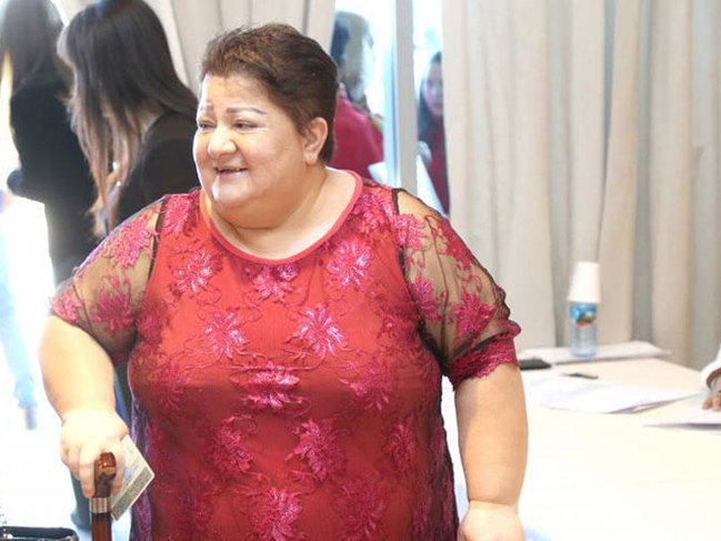 Onurğa iflicindən əziyyət çəkən Könül Xasıyeva yenidən xəstəxanaya yerləşdiriləcək