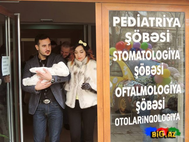 Dünən ana olan müğənninin xəstəxanadan FOTOLARI YAYILDI
