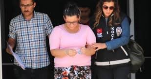 19 yaÅlÄ± qÄ±z internetd&Eacute; tanÄ±Å olduÄu kiÅil&Eacute;rin baÅÄ±na gÃ¶rÃ¼n n&Eacute; oyun aÃ§dÄ± - FOTO