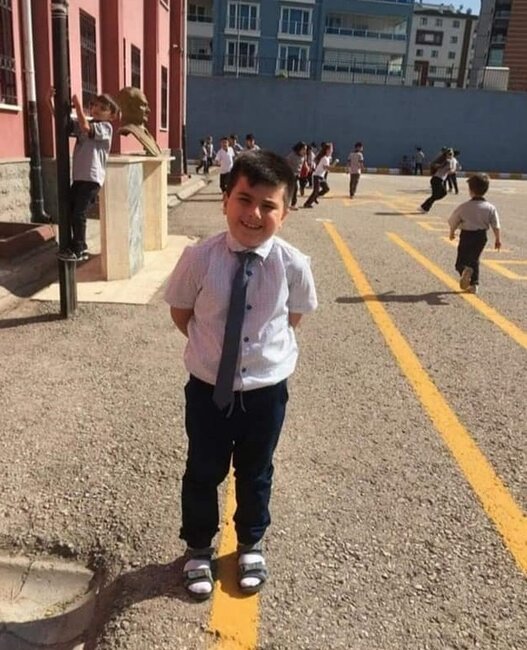 Türkiyəli uşaq İlham Əliyevə yazdığı məktubla KÖVRƏLTDİ: "Gəl desən, gələrəm..." - FOTO