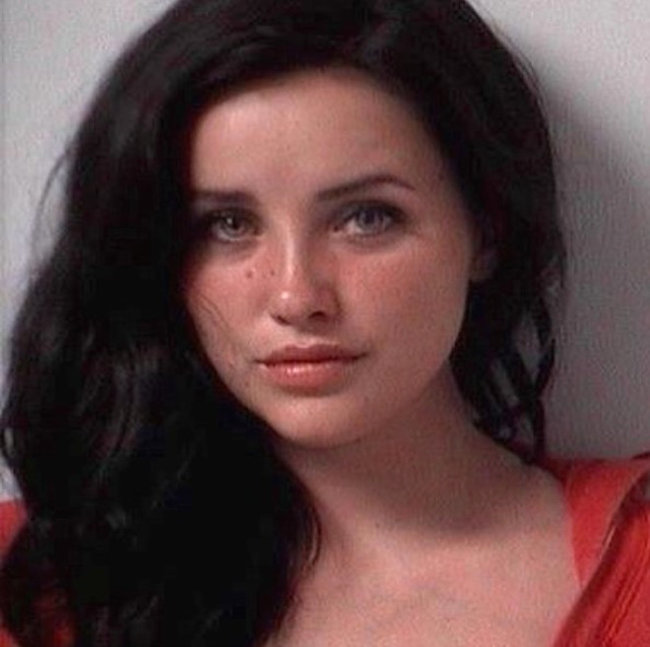 Dünyanın ən gözəl və cazibədar məhkumları - FOTOLAR