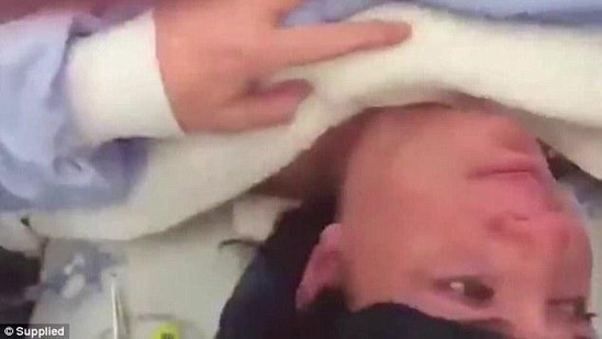 Ananın doğum anı ANBAAN KAMERADA - VİDEO+FOTOLAR