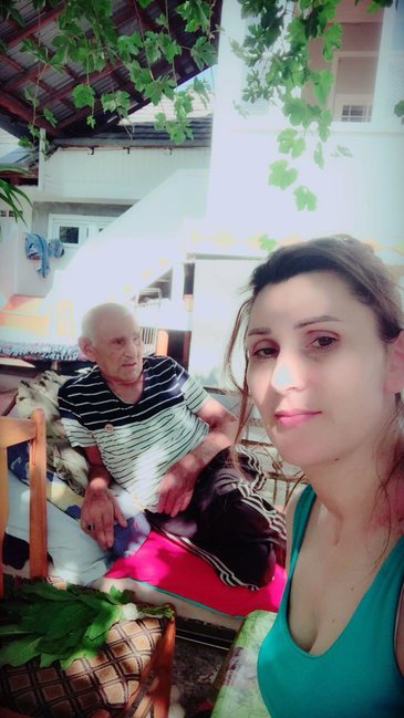 Xalq artistindən efirdə makiyajını sildirən Zaura cavab: "Mənim yerimə hansı məşhur olsaydı..." - FO