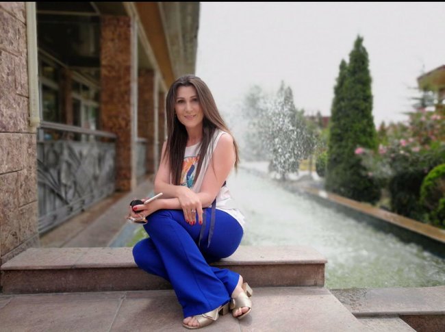 Xalq artistindən efirdə makiyajını sildirən Zaura cavab: "Mənim yerimə hansı məşhur olsaydı..." - FO