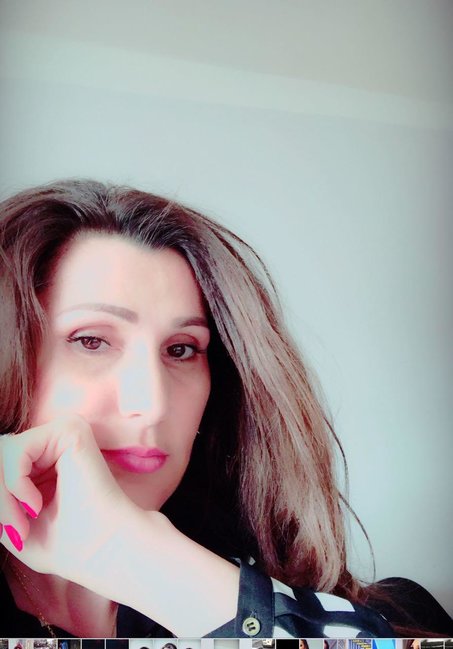 Xalq artistindən efirdə makiyajını sildirən Zaura cavab: "Mənim yerimə hansı məşhur olsaydı..." - FO