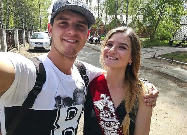 Ana 18 yaşlı qızını yatdığı yerdə BALTALADI: 