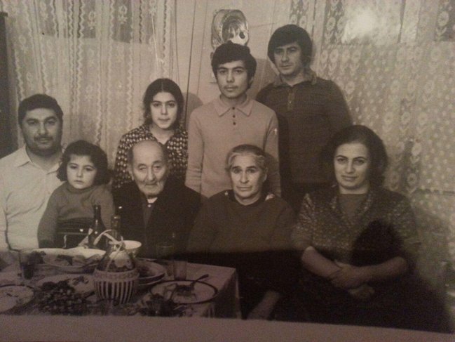 Aparıcı Yusifin 40 il öncəki FOTOSU