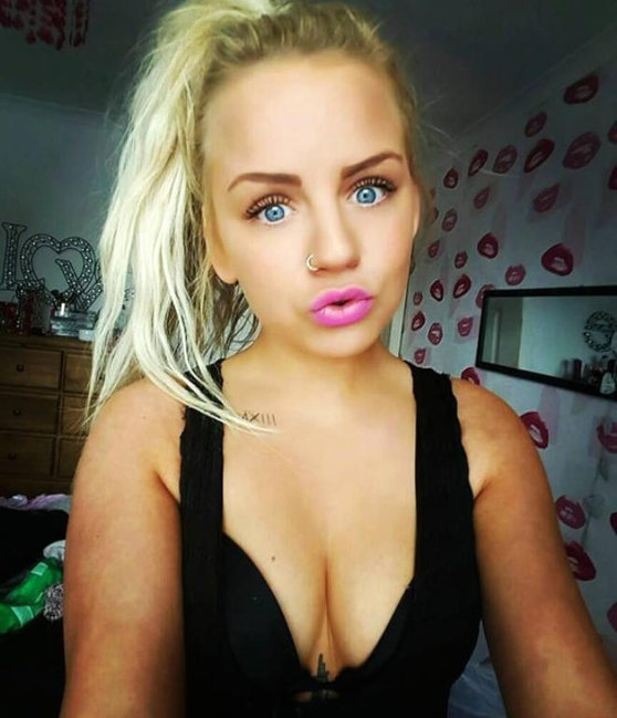 BİABIRÇILIQ! 21 yaşlı qızı süpürgəylə zorladılar - FOTOLAR