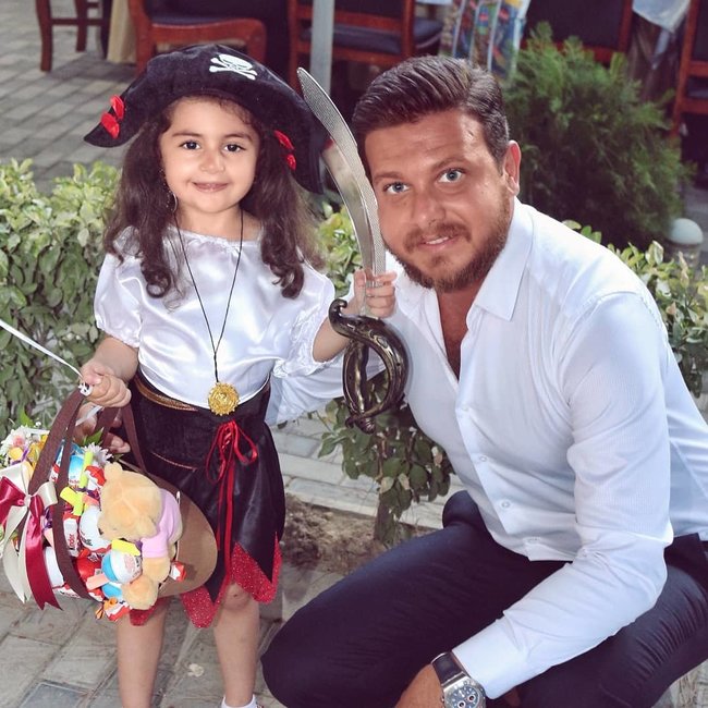 Bu da Hacı Nazimin heç yerdə görmədiyiniz qardaşı - FOTO