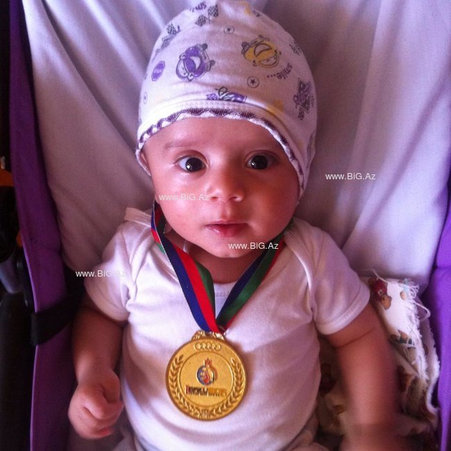 İntihar edən Elgünün 2 yaşlı oğlu ilə bu FOTOLARI ÜRƏK DAĞLADI