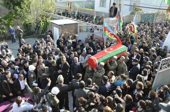 Aprel döyüşlərində şəhid oldu - Dünən isə qızı doğuldu - FOTOLAR