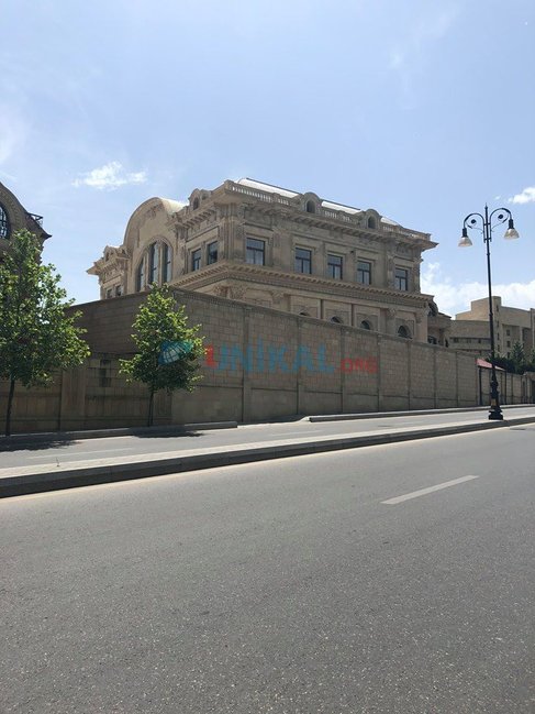 Vəzifəsindən çıxarılan eks nazirimizin villaları üzə çıxdı - FOTOLAR