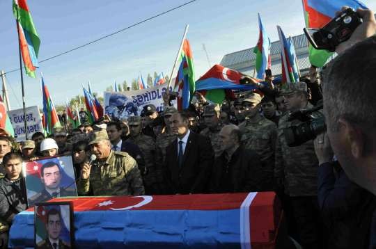 Aprel döyüşlərində şəhid oldu - Dünən isə qızı doğuldu - FOTOLAR