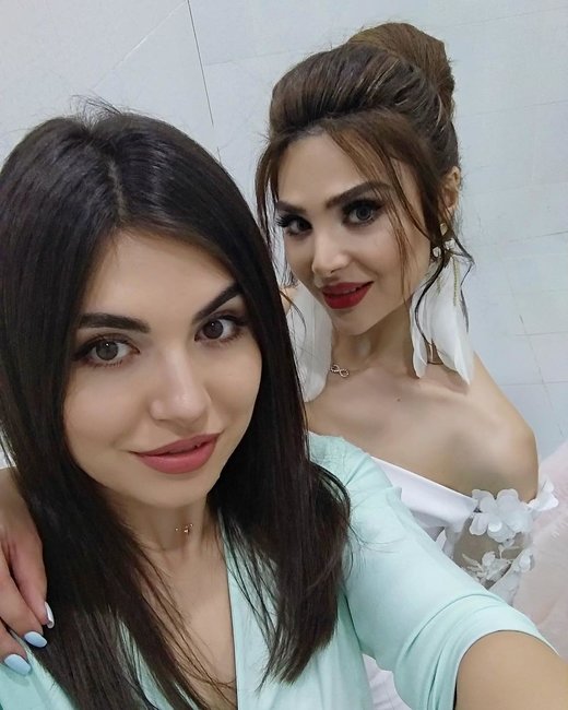 Bu da aktrisa Ülviyyənin heç yerdə görmədiyiniz psixoloq bacısı - FOTOLAR