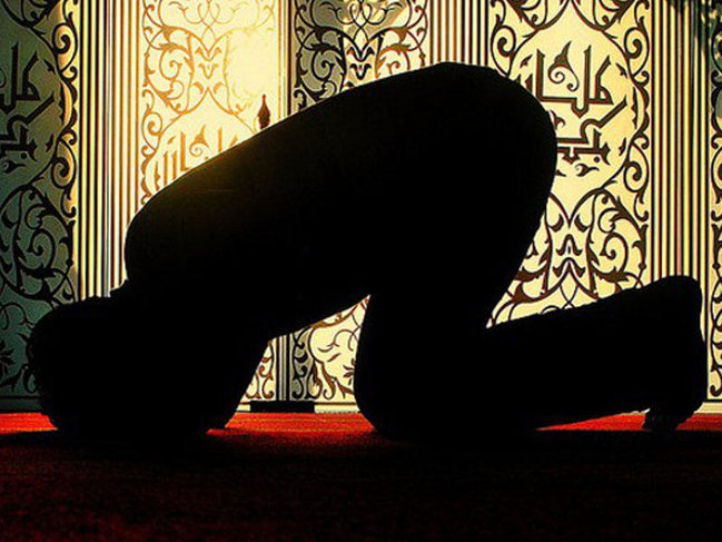 Namaz qılan zaman ağlamaq olarmı?