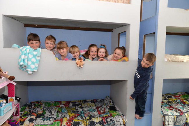 19 uşaq doğan qadın: 