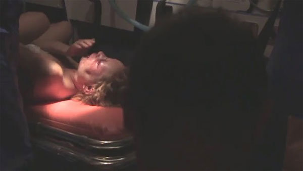 İnternetdə qadınla tanış olan