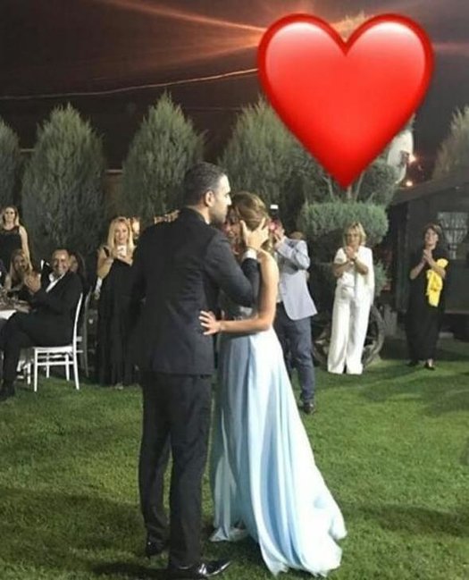 Aktrisanın nişanından FOTOLAR