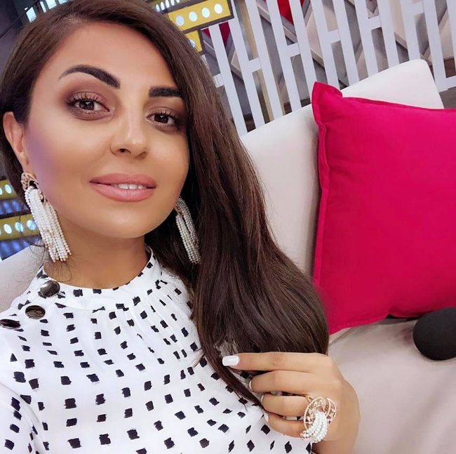 Gülay şahzadə ilə eyni geyimdə - Fotolar