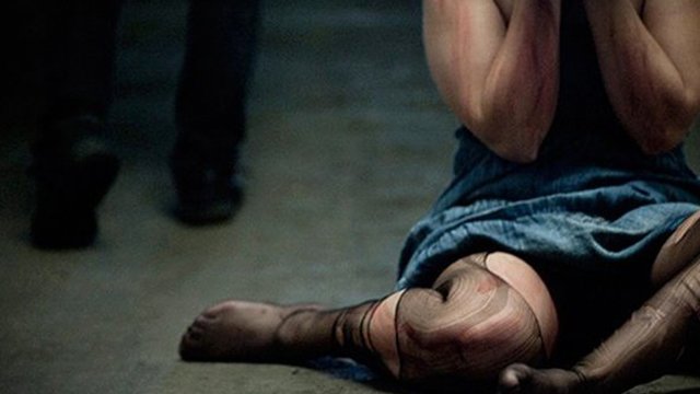 Sevgilisini evə həbs edib zorladı - FOTOLARINI ÇƏKİB DOSTLARINA GÖNDƏRDİ