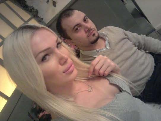 Azərbaycanlı transseksual əri tərəfindən d&ouml;y&uuml;ld&uuml; - VİDEO